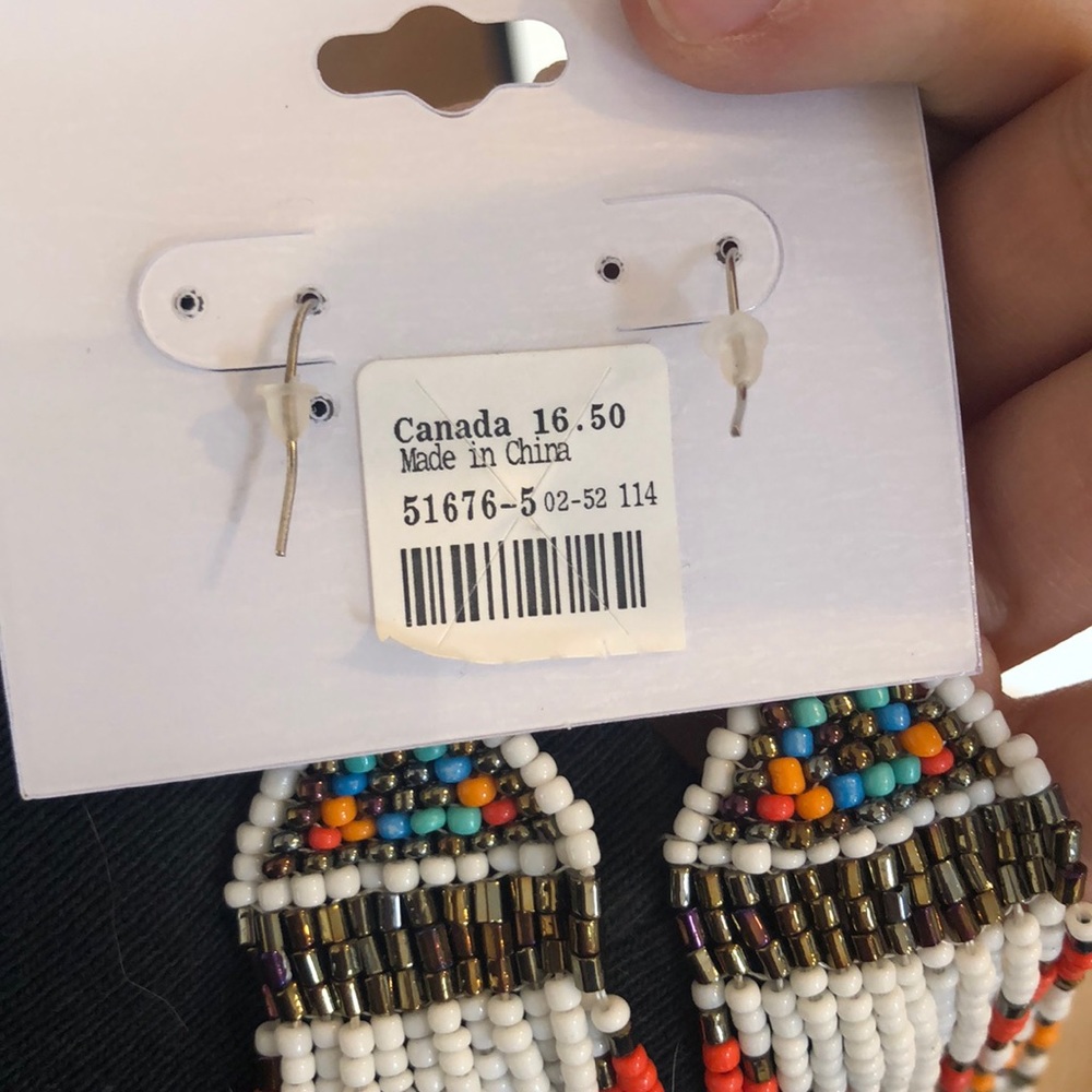 Earings - Picture 2 of 2
